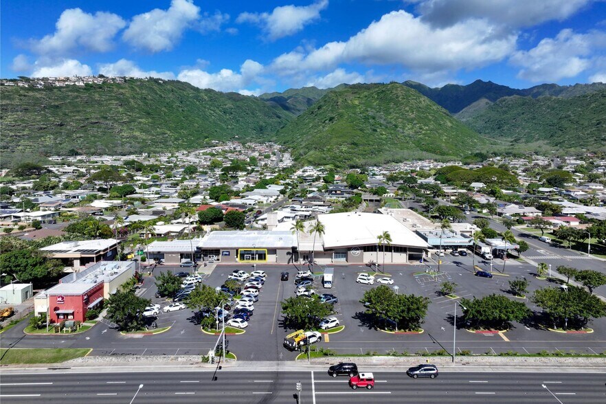 More Photos Of 549 Halemaumau St, Honolulu Restaurant For Sale