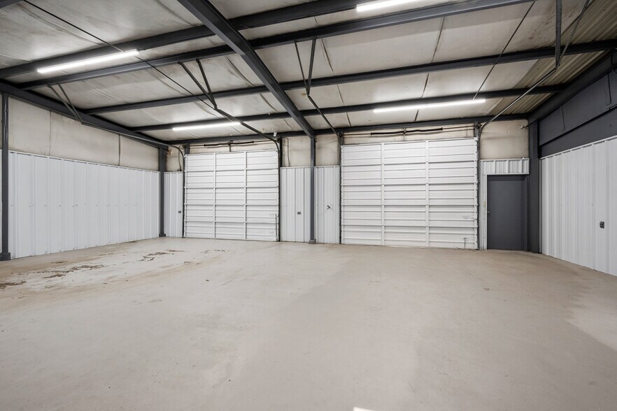 More Photos Of 407 S Home St, Corrigan Auto Dealership For Lease