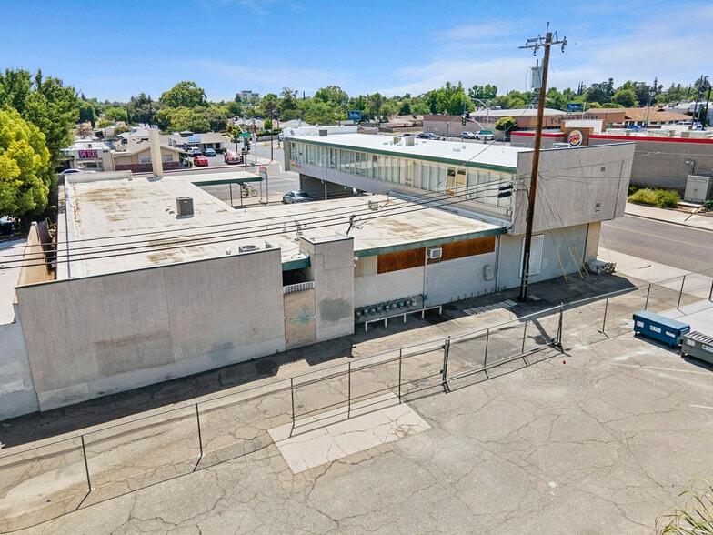 More Photos Of 2801-2819 N Blackstone Ave, Fresno Office For Sale