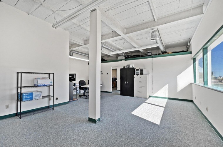 More Photos Of 805 E 10th St, Fairmont Warehouse For Sale