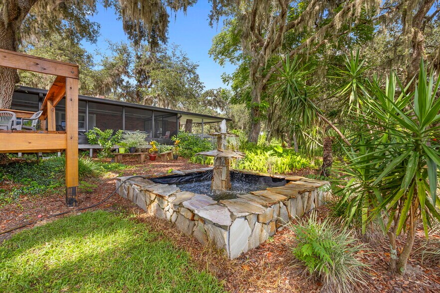 More Photos Of 579 Johnson Lake Rd, De Leon Springs Assisted Living For Sale