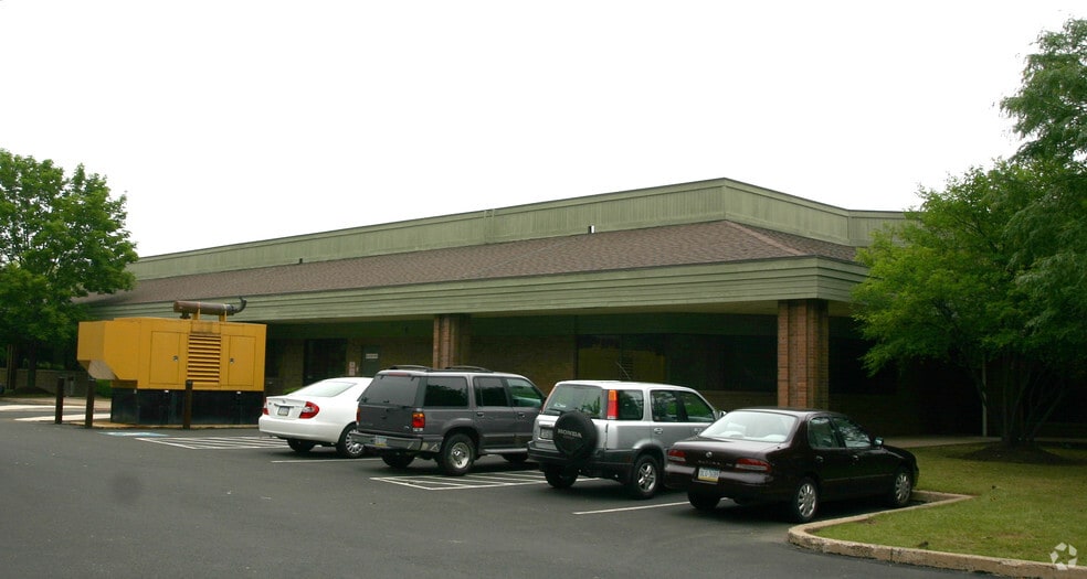 More Photos Of 650 Dresher Rd, Horsham Township Flex For Lease