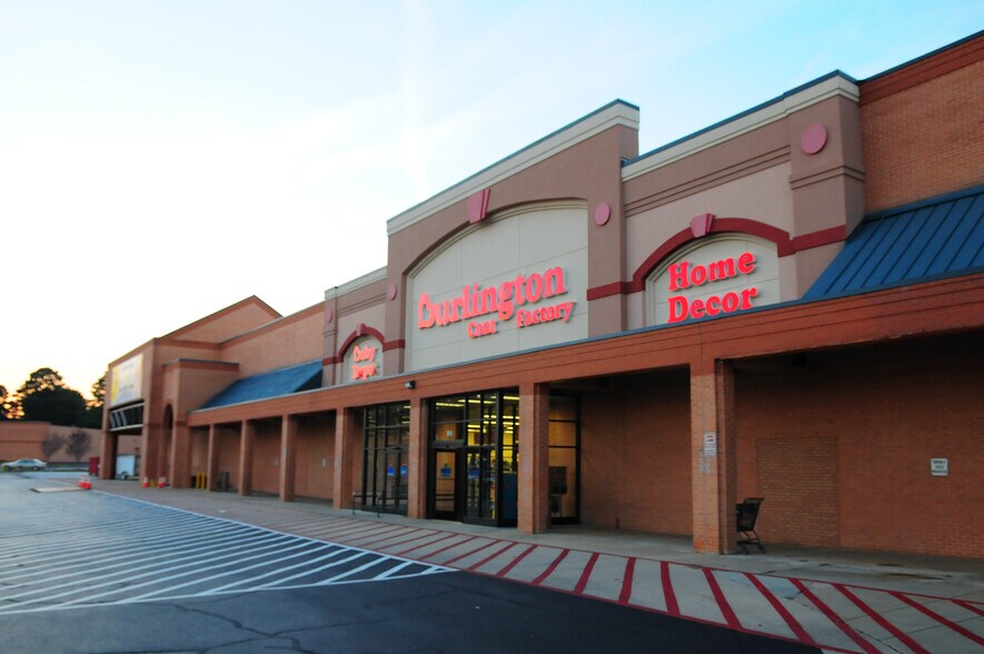 More Photos Of 1450 W Wo Ezell Blvd, Spartanburg Freestanding For Lease