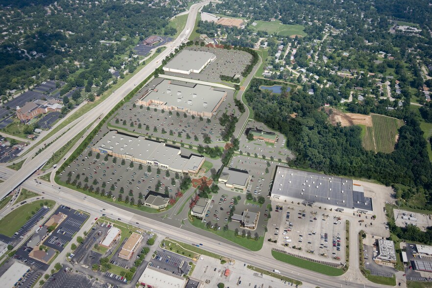 More Photos Of 151 Highlands Boulevard Dr, Manchester General Retail For Lease