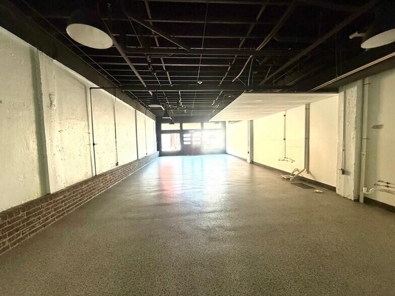 More Photos Of 123 W Defee Ave, Baytown Apartments For Lease