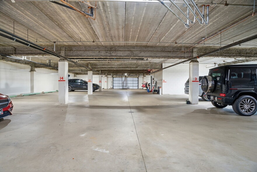 More Photos Of 941 Hillwind Rd NE, Minneapolis Medical For Sale