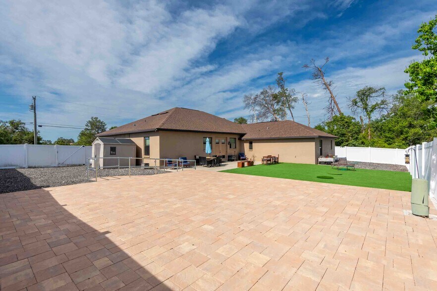 More Photos Of 13031 Partridge St, Spring Hill Assisted Living For Sale