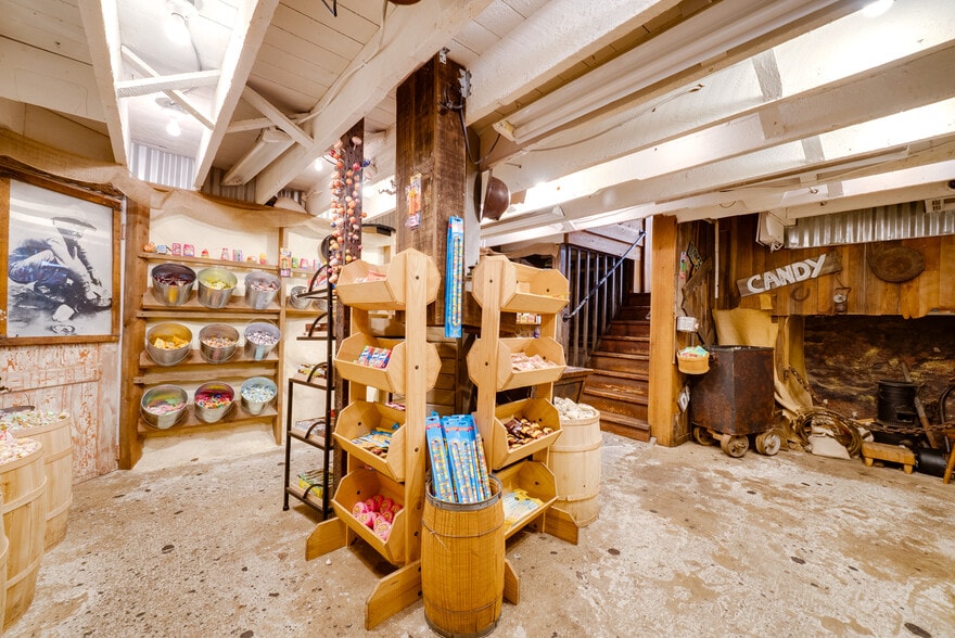 More Photos Of 2130-2134 Main St, Julian Storefront For Sale