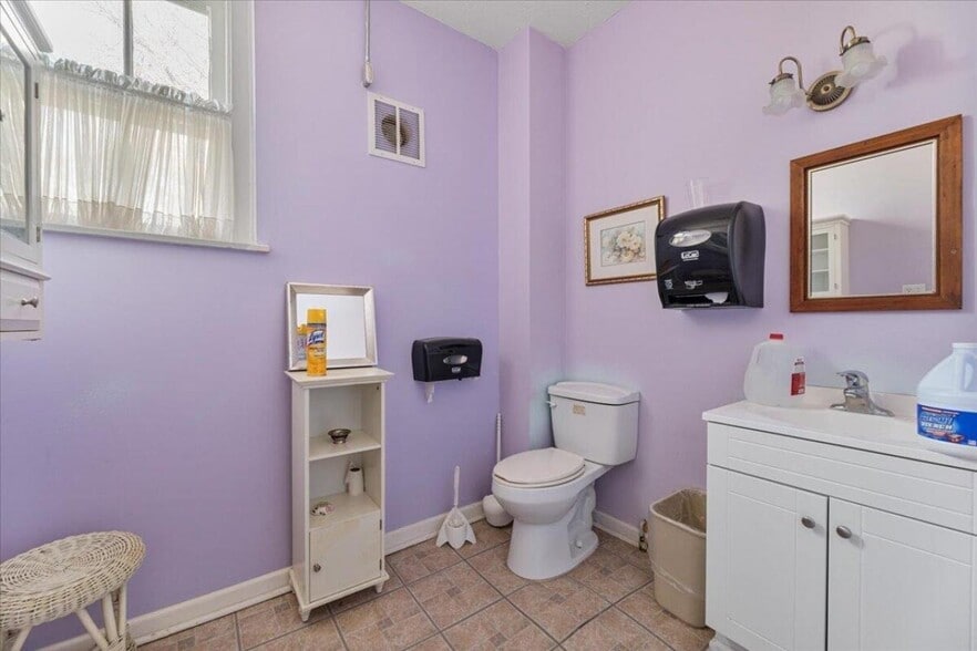 More Photos Of 21551 270th St, Mc Clelland Office For Sale
