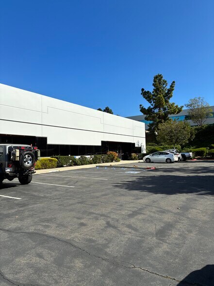 More Photos Of 1027 Calle Trepadora, San Clemente Manufacturing For Lease