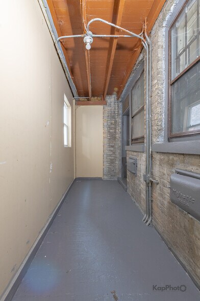 More Photos Of 2250-2258 W Rosemont Ave, Chicago Apartments For Sale