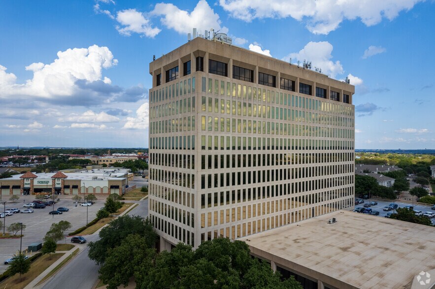 More Photos Of 6300 Ridglea Pl, Fort Worth Office For Lease