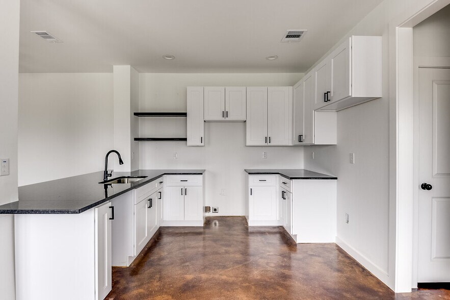More Photos Of 1020 Burnett blvd, Alvarado Apartments For Sale