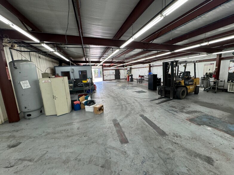 More Photos Of 880 W Union Rd, West Union Industrial For Sale