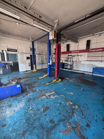 More Photos Of 109 Rt 112, Port Jefferson Station Auto Repair For Lease