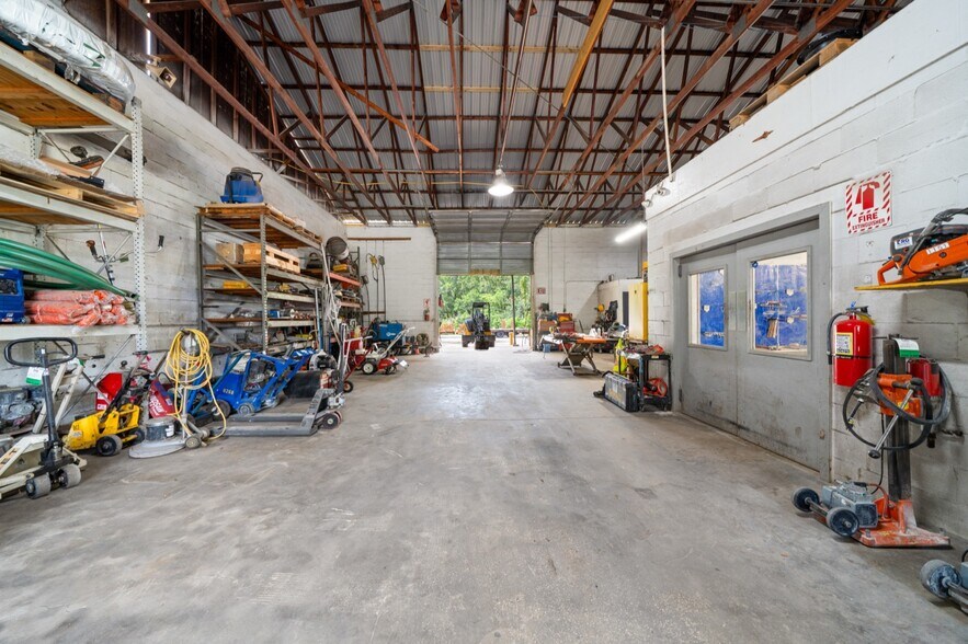 More Photos Of 7722 SE 126th Pl, Belleview Warehouse For Lease