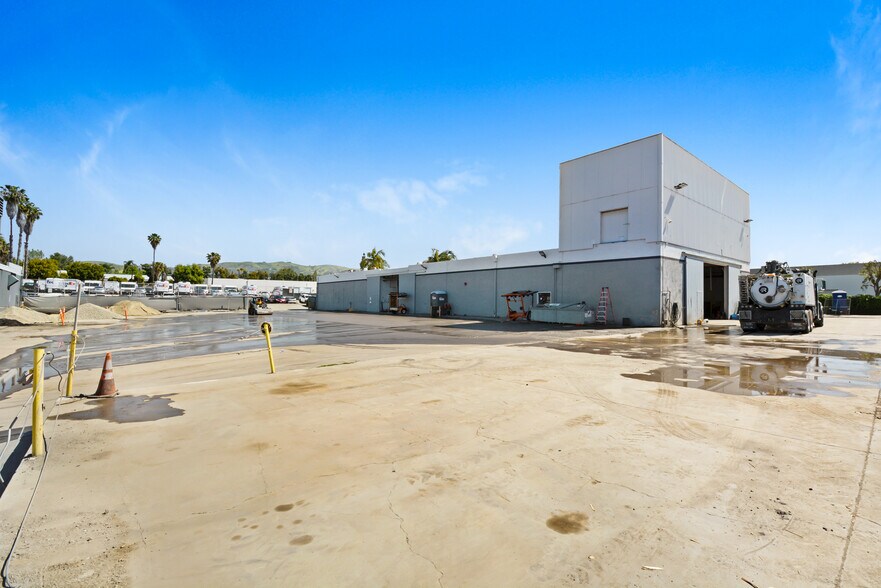 More Photos Of 404 N Berry St, Brea Warehouse For Lease