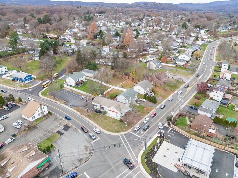 More Photos Of 2 Suffern Ln, Garnerville General Retail For Lease