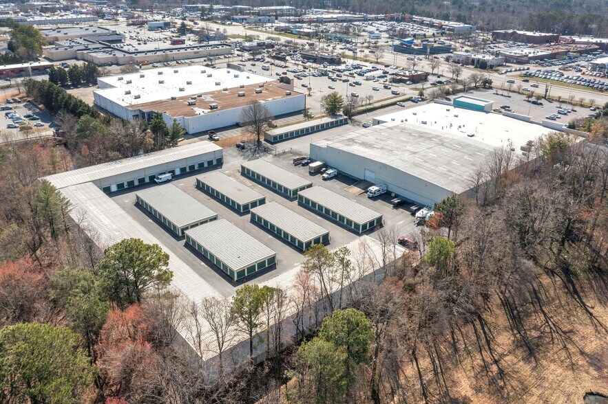 More Photos Of 9120 W Broad St, Richmond Self Storage For Sale