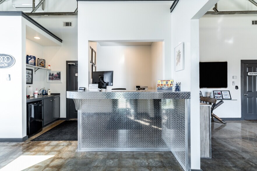 More Photos Of 425 Gum St, North Little Rock Auto Repair For Sale