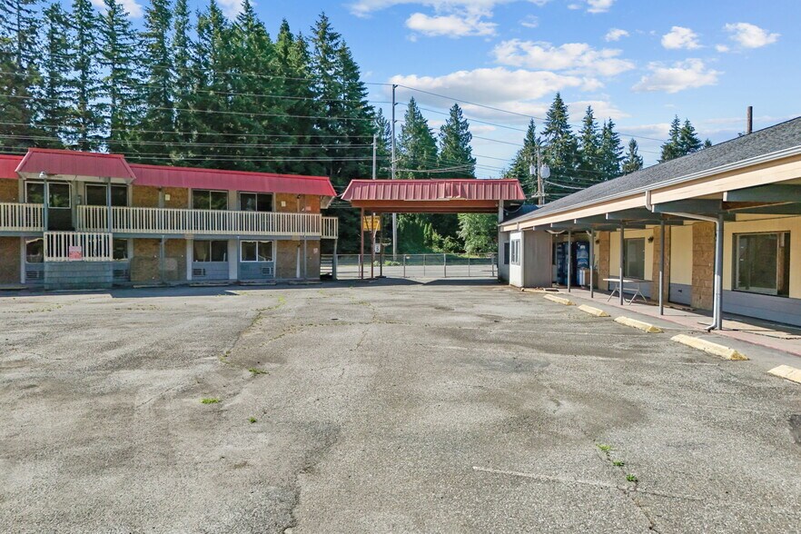 More Photos Of 1862 W State Route 20, Sedro-Woolley Hotel For Sale