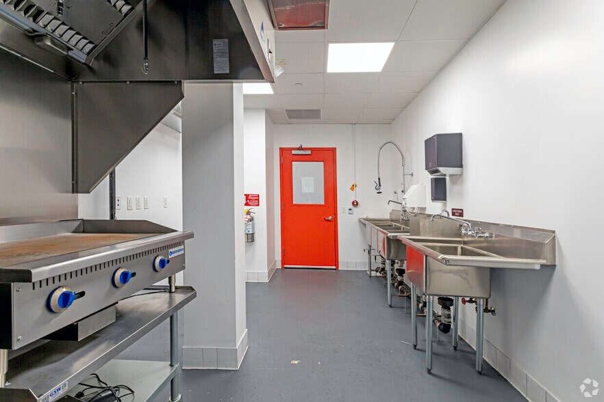 More Photos Of 2352 S Sepulveda Blvd, Los Angeles Food Processing For Lease