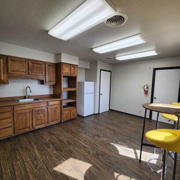 More Photos Of 1408 8th St, Alamogordo Office For Lease