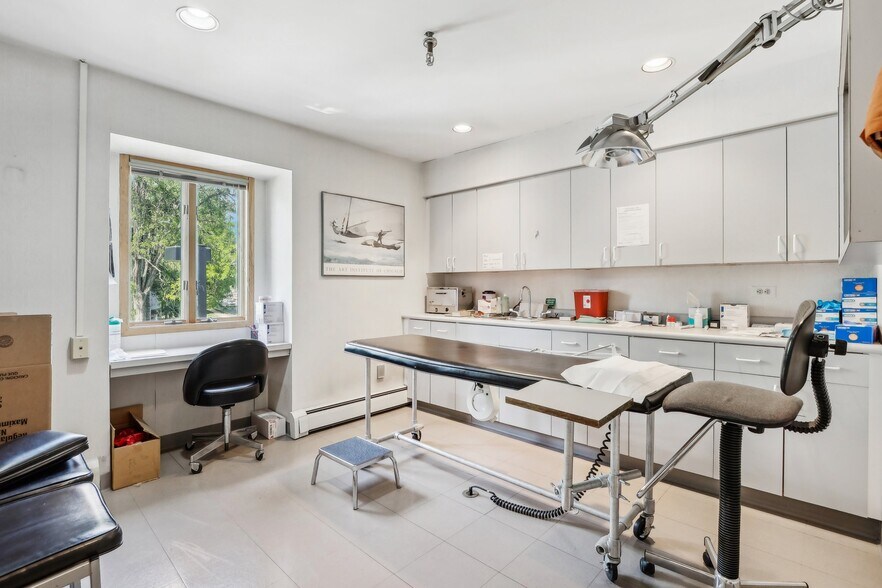 More Photos Of 1530 Saint Georges Ave, Rahway Medical For Sale