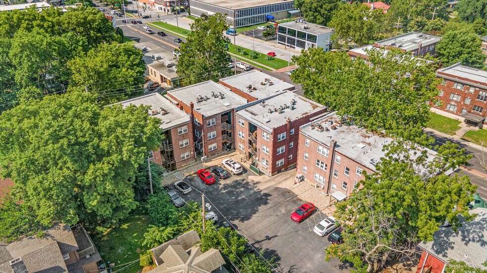 More Photos Of , Kansas City Multifamily For Sale