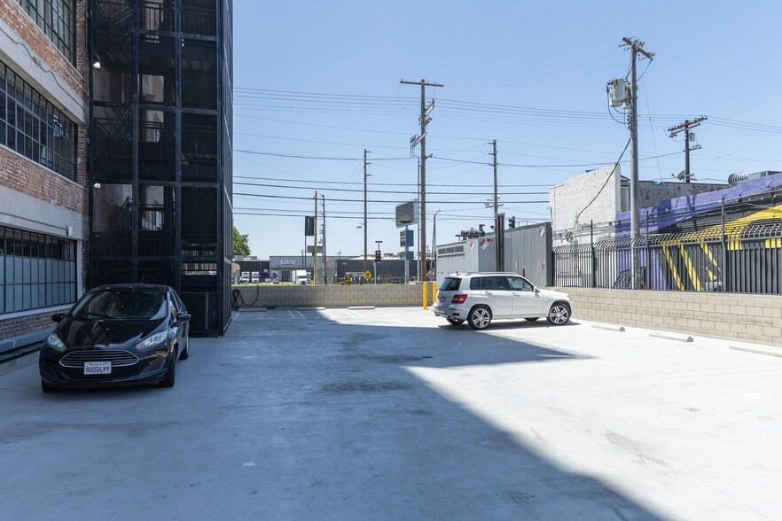 More Photos Of 691 Mill St, Los Angeles Apartments For Lease
