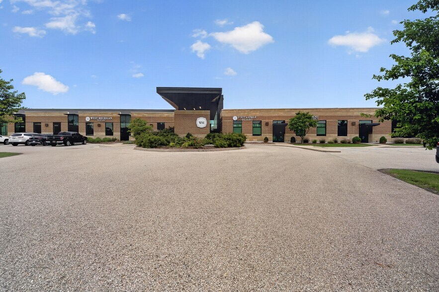 More Photos Of 1450 Farr Rd, Norton Shores Medical For Lease