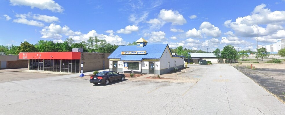 More Photos Of 2520 Romig Rd, Akron Fast Food For Lease