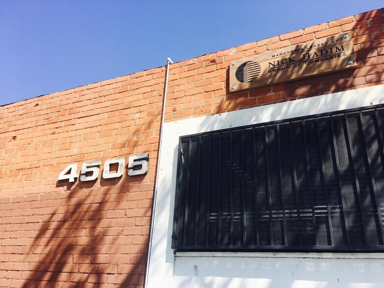 More Photos Of 4505 W Jefferson Blvd, Los Angeles Warehouse For Lease