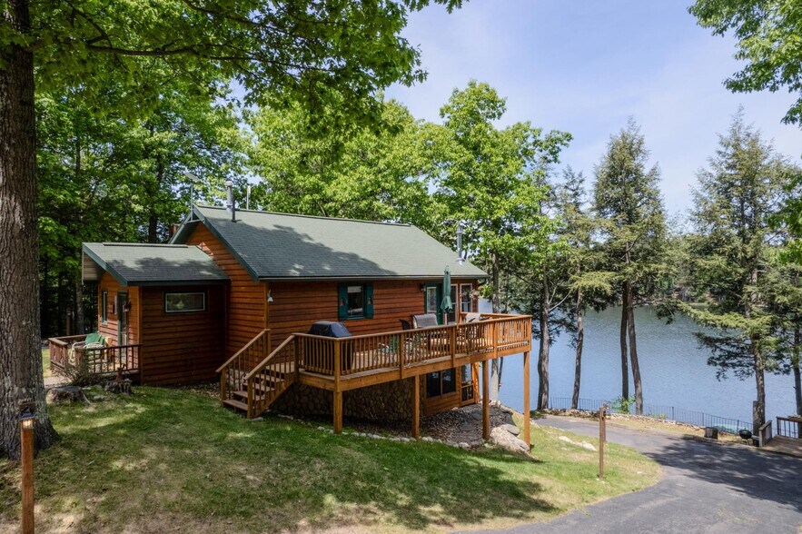 More Photos Of 8971 Thoroughfare Rd, Minocqua Multifamily For Sale