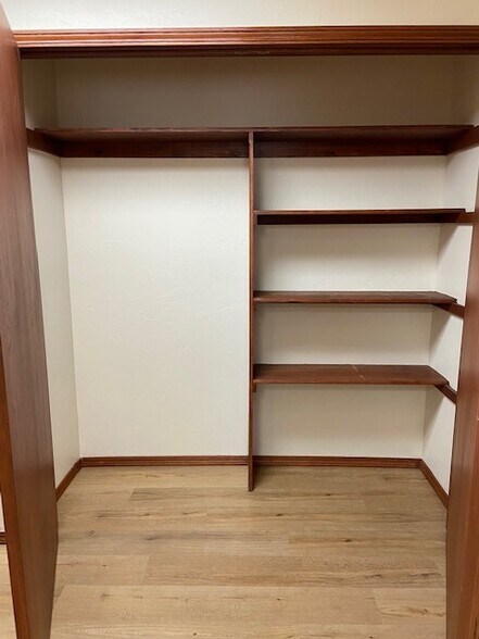 More Photos Of 910 S Bryant Ave, Edmond Medical For Sale