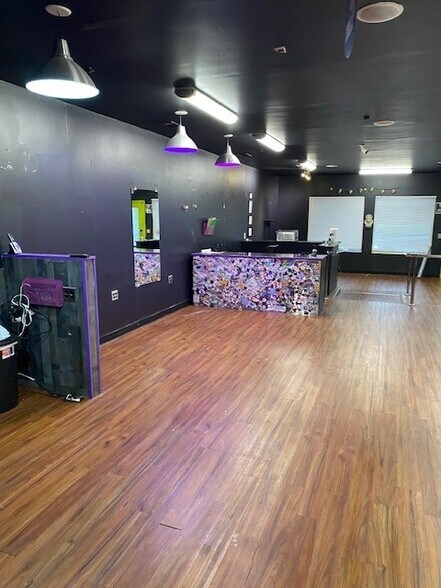 More Photos Of 1345 Triad Center Dr, Saint Peters Storefront Retail Office For Lease