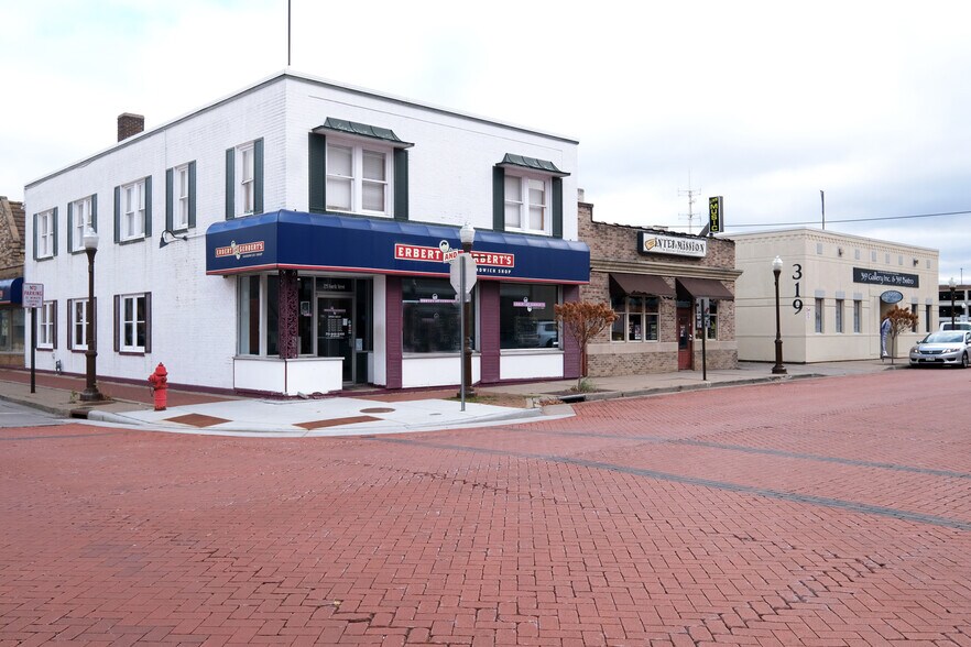 More Photos Of 329 4th St, Wausau Storefront Retail Residential For Sale