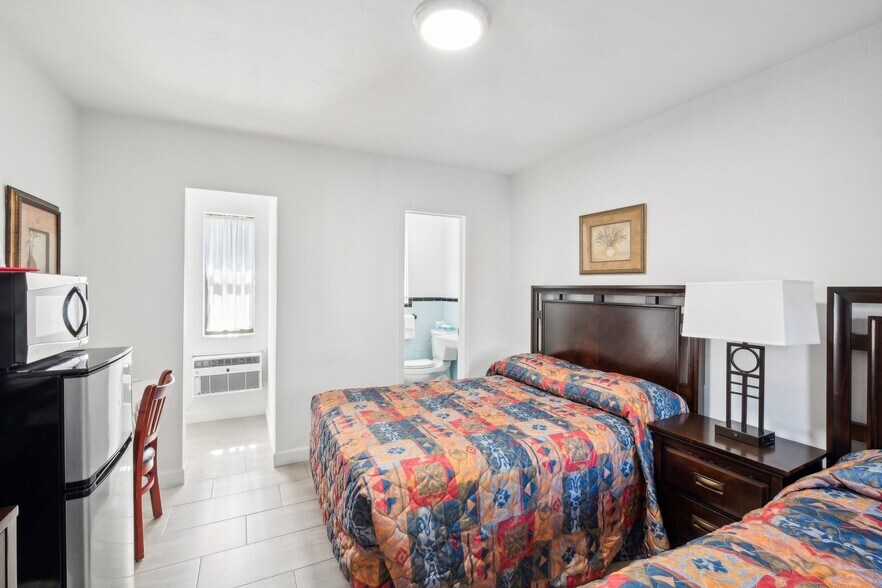 More Photos Of 1201 S Federal Hwy, Hollywood Hotel For Sale