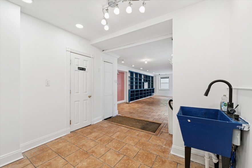 More Photos Of 2621 Sepviva St, Philadelphia Storefront Retail Residential For Sale