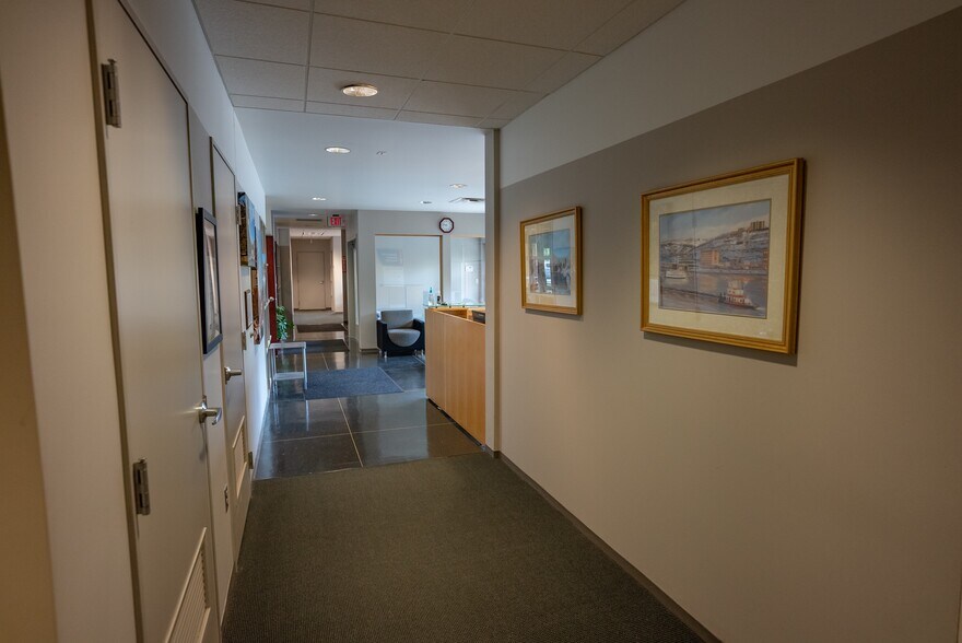 More Photos Of 320 Bilmar Dr, Pittsburgh Office For Sale