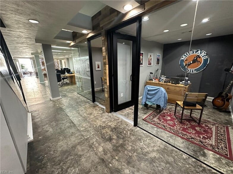 More Photos Of 211 W Freemason St, Norfolk Office Residential For Lease