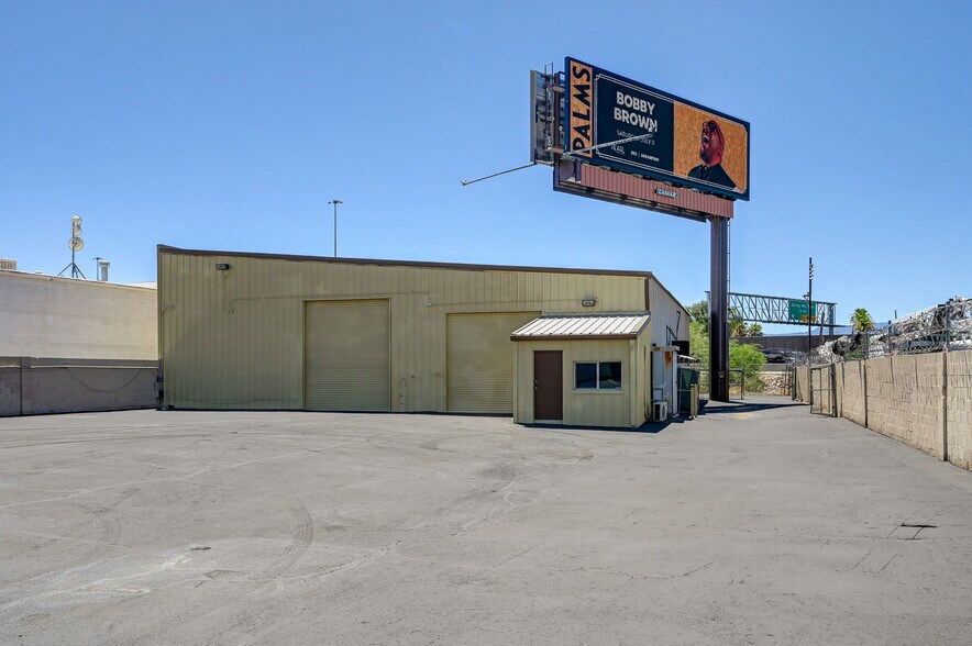 More Photos Of 2951 Westwood Dr, Las Vegas Distribution For Lease