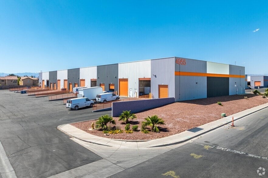 More Photos Of 4955 Steptoe St, Las Vegas Warehouse For Lease