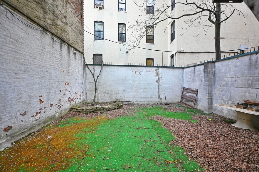 More Photos Of 474 Marcus Garvey Blvd, Brooklyn Storefront Retail Office For Lease