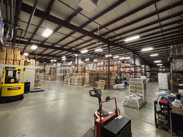 More Photos Of 120 Goddard Memorial Dr, Worcester Manufacturing For Lease