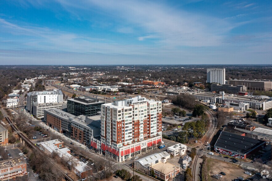 More Photos Of 400 W North St, Raleigh Multifamily For Sale