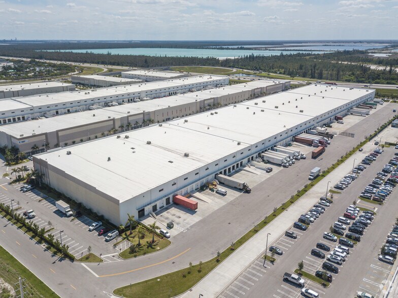 More Photos Of 11431 NW 107th St, Miami Warehouse For Lease