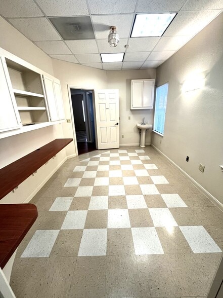 More Photos Of 22028 Highland Knolls Dr, Katy Medical For Sale