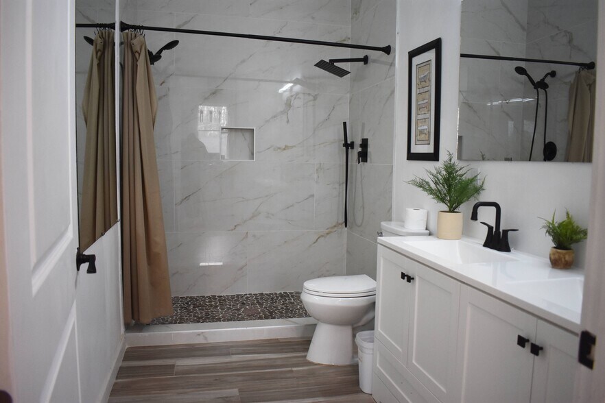 More Photos Of 235 Candler Rd SE, Atlanta Specialty For Sale