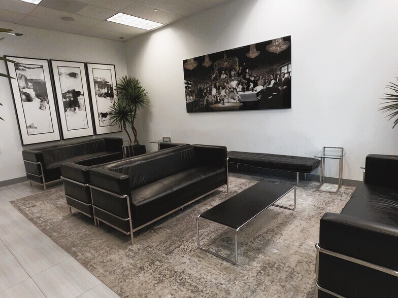 More Photos Of 16633 N Dallas Pky, Addison Office For Lease